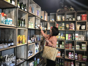 Toni Blog Organic Everyday at Earth Origins Marketplace + Cafe