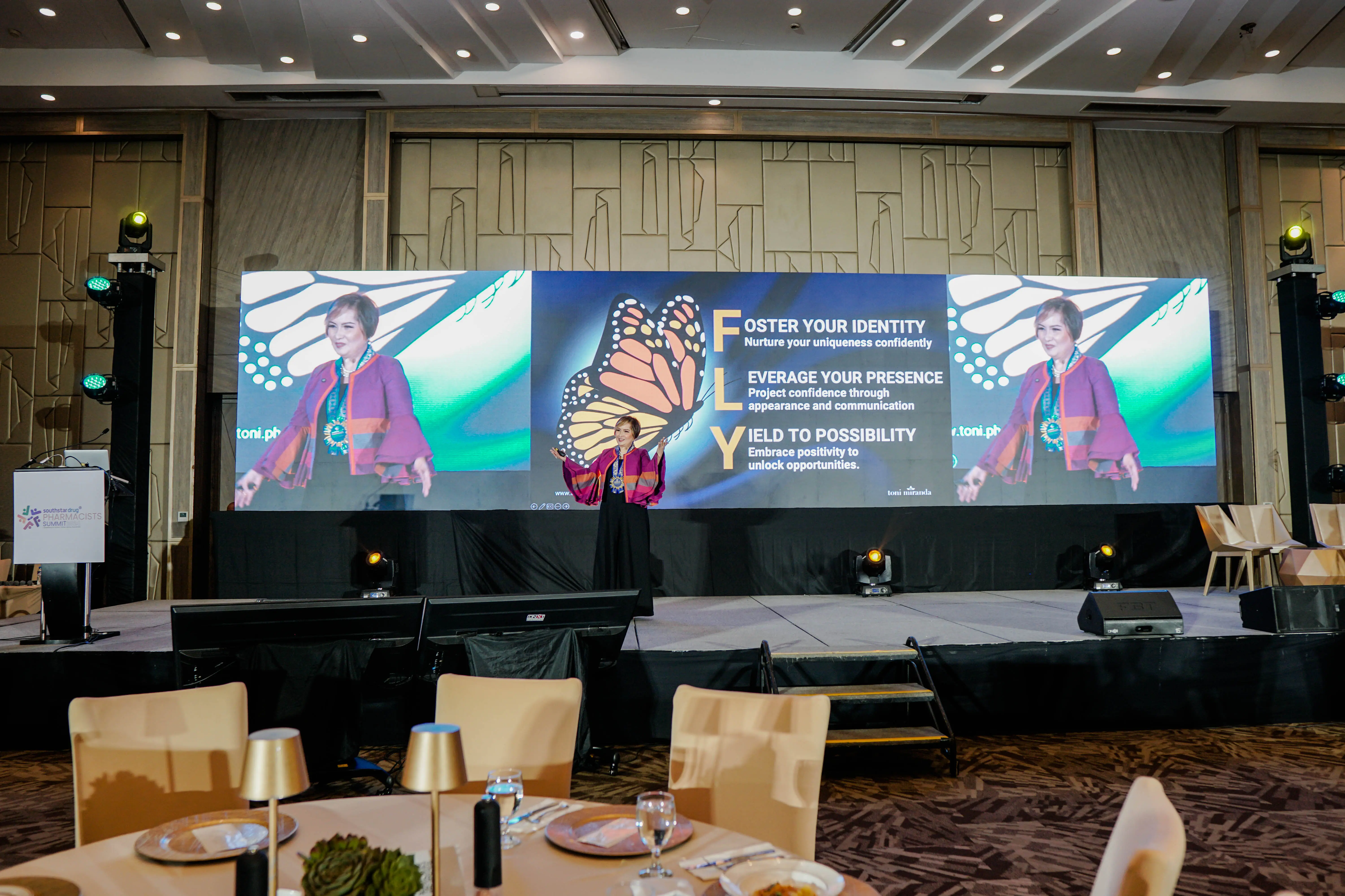 Keynote 4 Leading With Clarity & Confidence